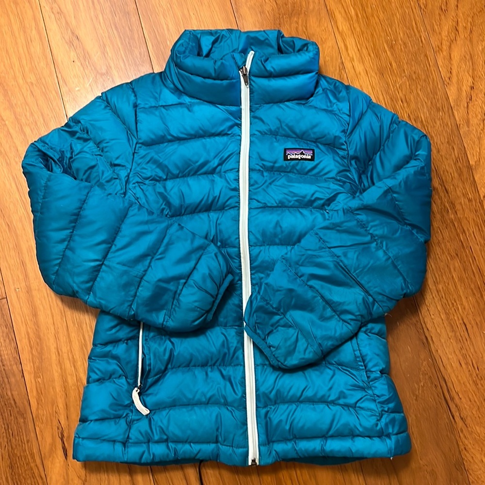 Patagonia Down Puffer Jacket in teal.
